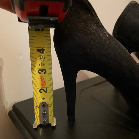 Black heels - Picture 4 of 5